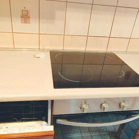 Spacious Next To Synagogue In Astoria *